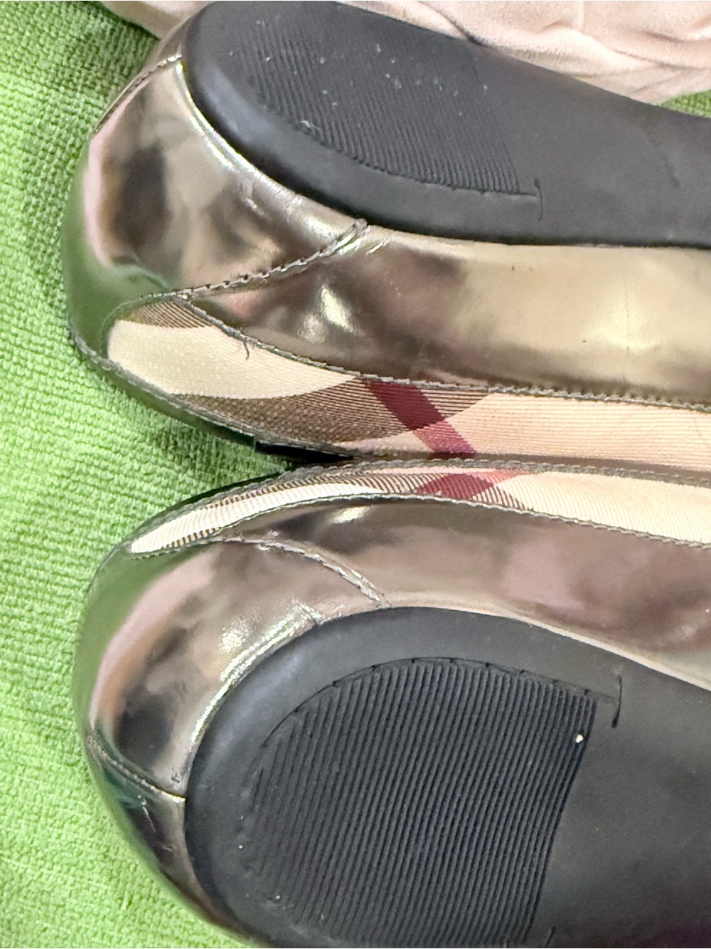 Burberry Beige Check Ballet Flats with Black Cap Toe - Picture 7 of 11
